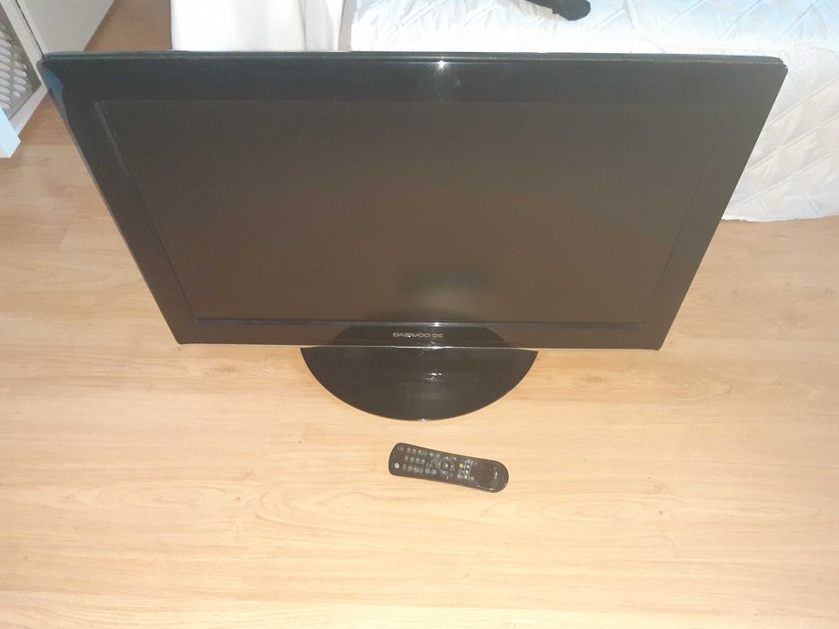 32 инча  LCD  Телевизор DAEWOO модел: LT32L
