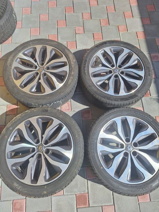 Jante aliaj 18 inch originale Renault

Diametru inch : 17

Distanta in