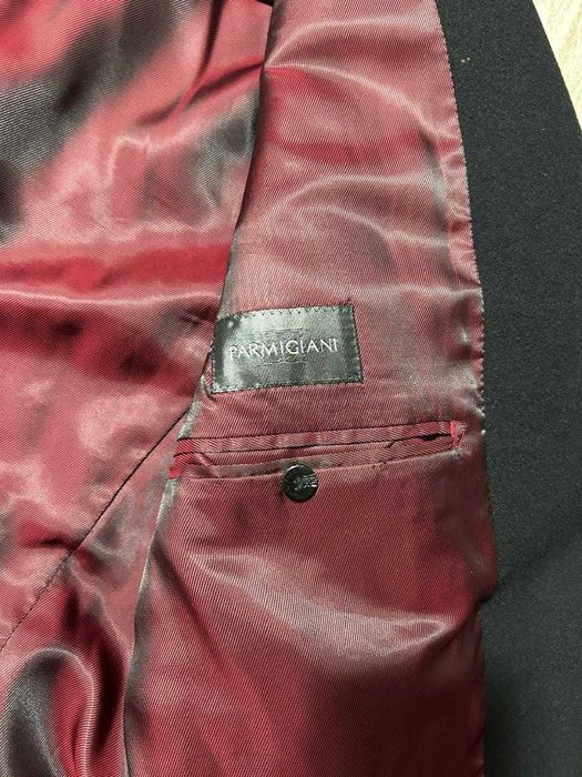 Черное мужское пальто