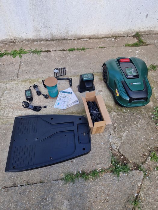 Robot tuns iarba Parkside nou