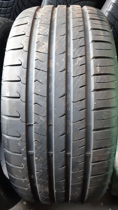 Anvelope preț de la 160 lei bucata de Vară și iarnă R14, R15, R15c R16 R16c, R17  R18  R19