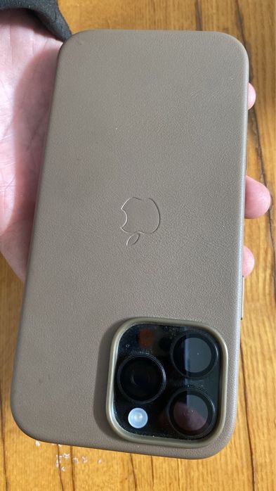 Продам айфон 16 про макс на 256 гб