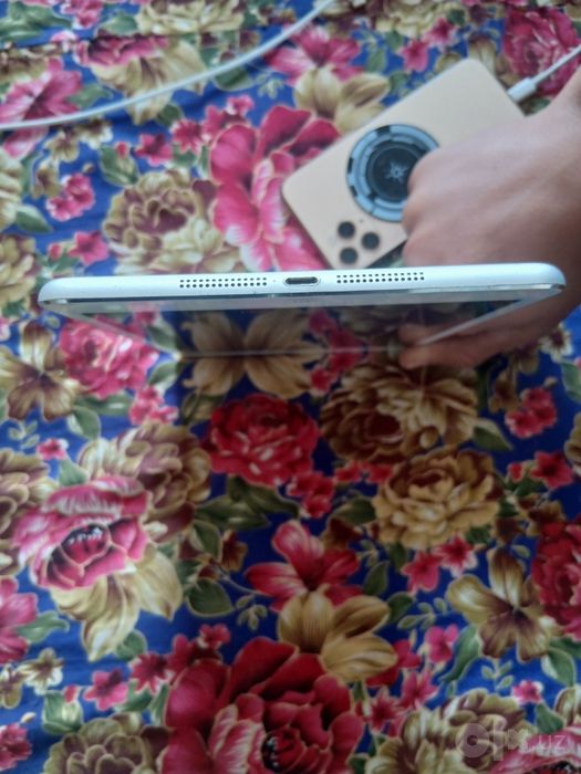 IPad mini 7 iclotga tushgan