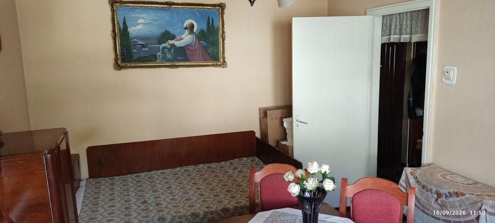 Vând apartament cu 2 camere, Petrila