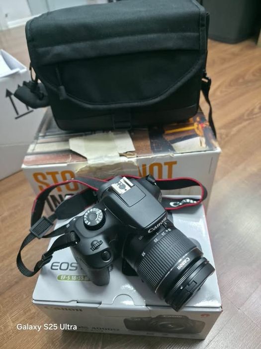 Canon EOS 4000D EF-S 18-55 WI FI