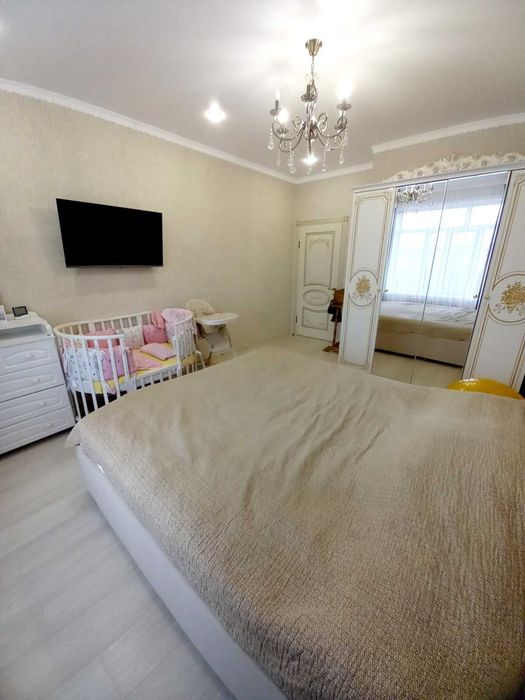 Продам 4 комн квартиру срочно