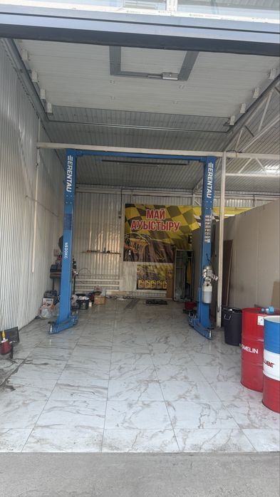 Бокс с подъёмником