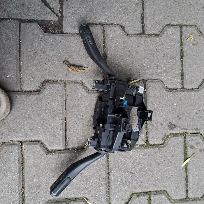 Оригинален лост  фарове/чистачки AUDI А4/A8/S8 Vw Turan