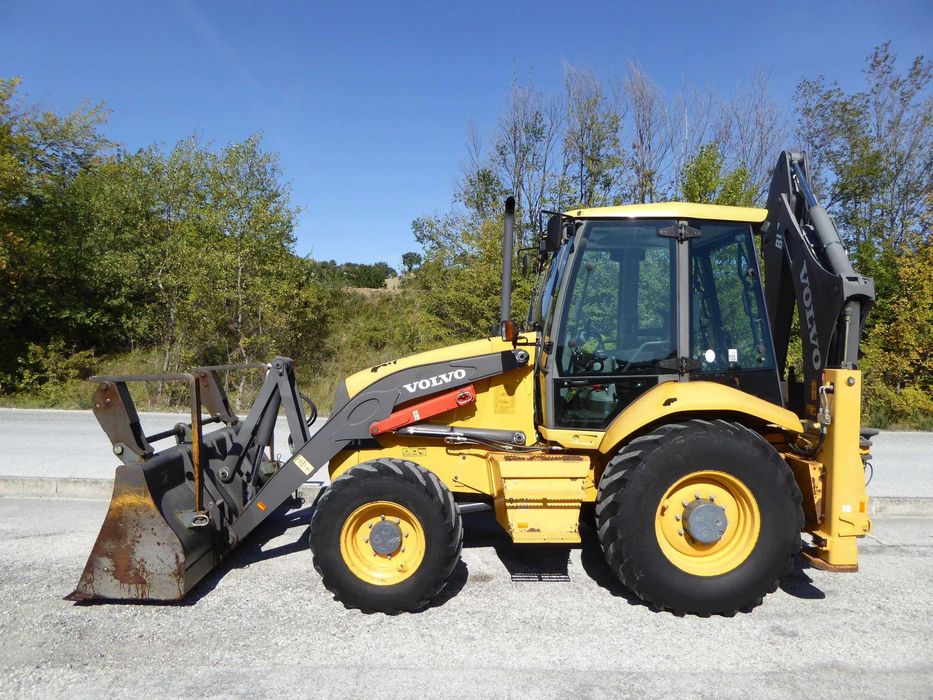 Аренда экскаватора-погрузчика VOLVO BL71
