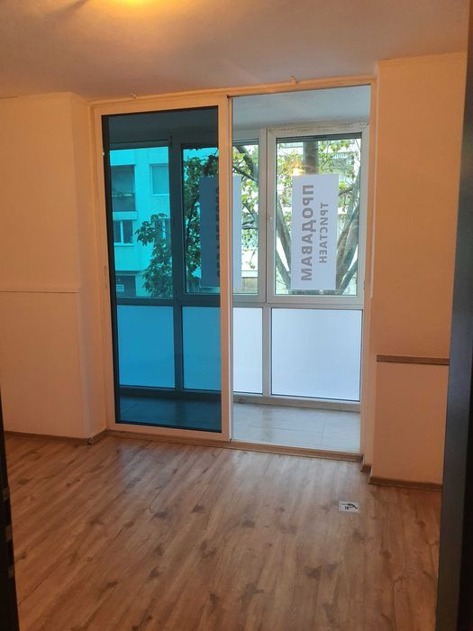 Продава се Тристаен апартамент в София, 7-ми 11-ти километър - 120 кв.м за 3917 €/кв.м - Снимка #3