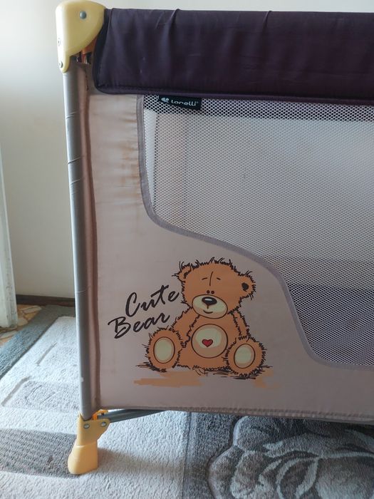 Сгъваема преносима кошара кошара