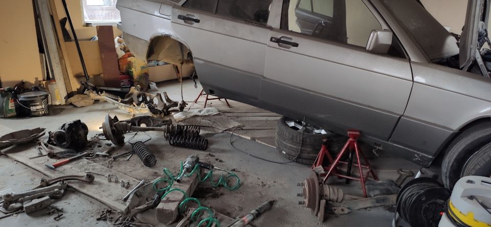 Мерседес 190 зап части