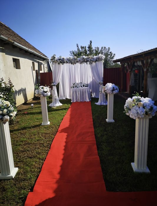 Cort, mese, scaune, decorațiuni de închiriat în Oradea și Bihor