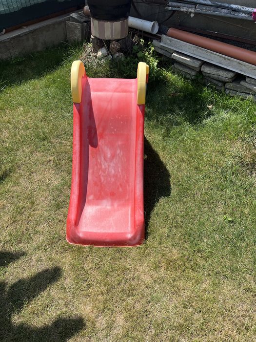 Детцка малка пързалка