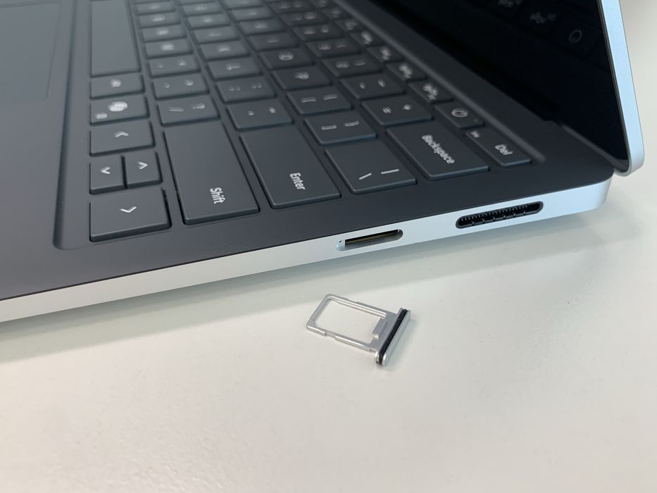 Surface Laptop 5G for Business 7th with Intel