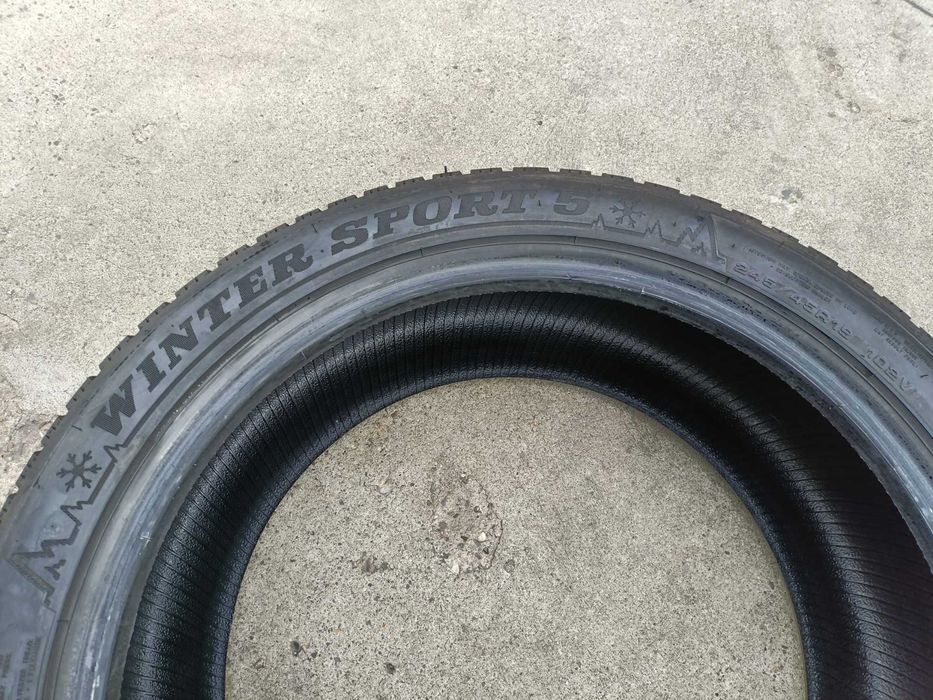 Set 4 anvelope de iarna 245 45 19 dunlop winter sport 5 profil 7 mm dot 2025