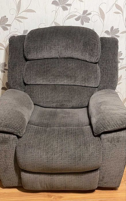 Vând canapea+fotoliu cu recliner Mobexpert