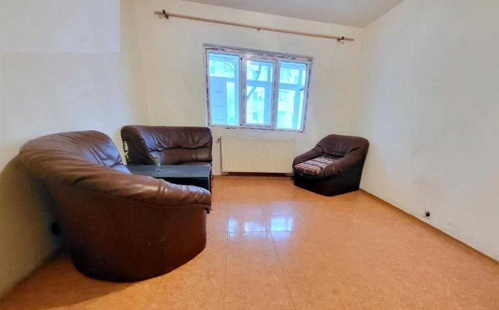 Spatiu comercial - birouri zona centrala - primarie