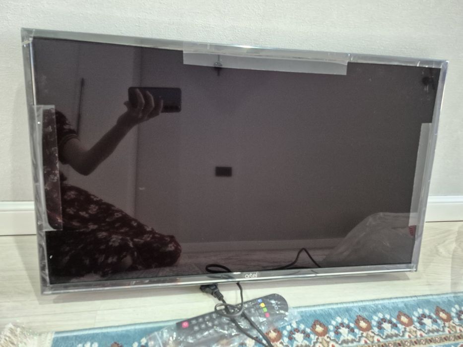 Продам телевизор artel 81d