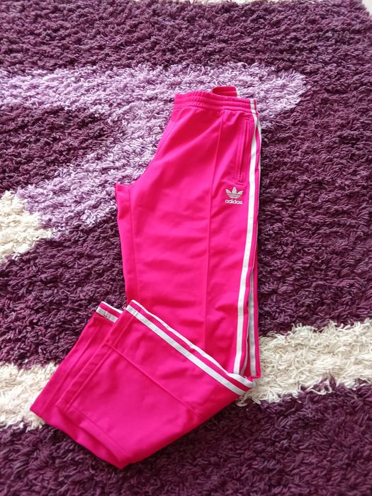Pantaloni damă originali Adidas ca noi.