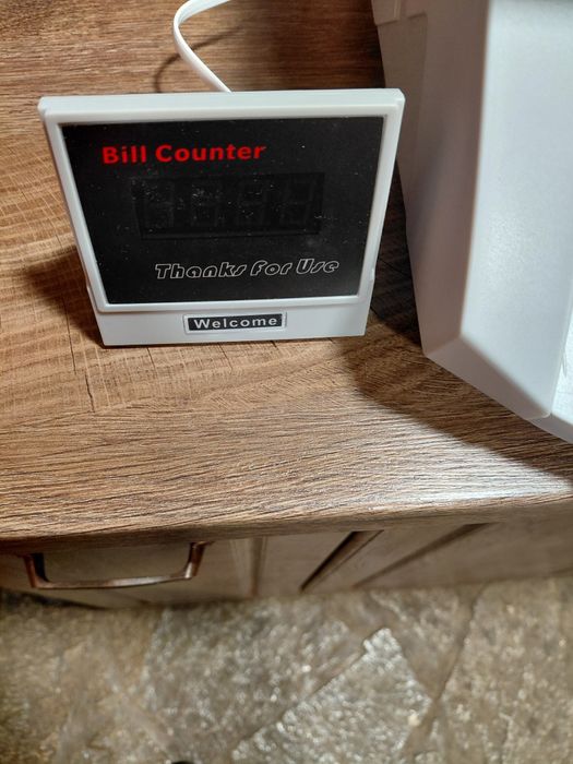 Машина за броене ,и фалшиви банкноти