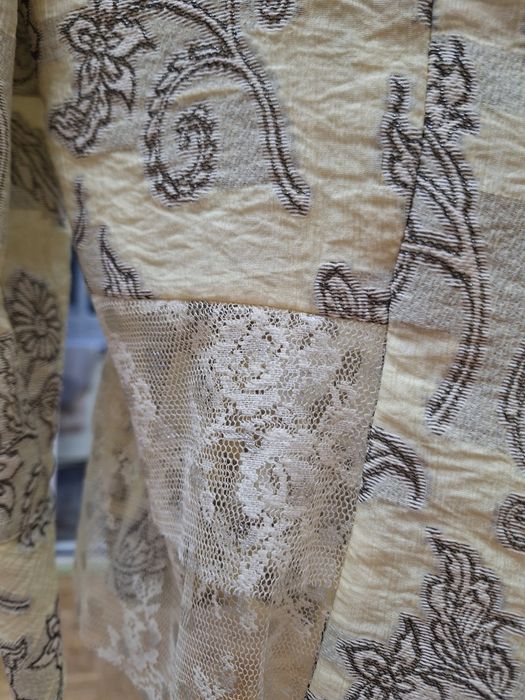 Sacou de ocazie cu maneca trei sferturi