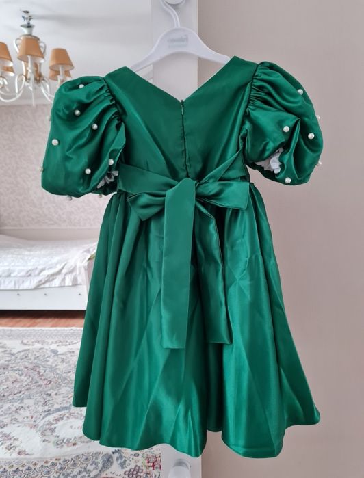 Продам платье для девочек