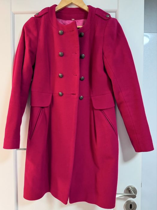 Палто в малинен цвят