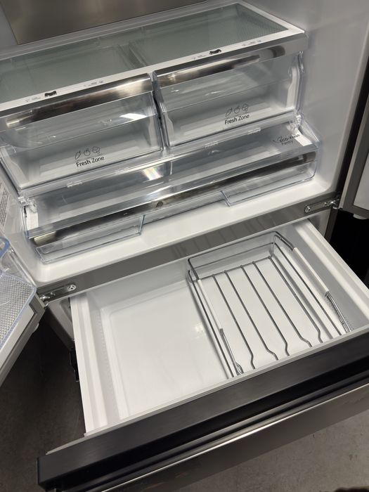 Frigider French Door Hisense RF540N4SBI2