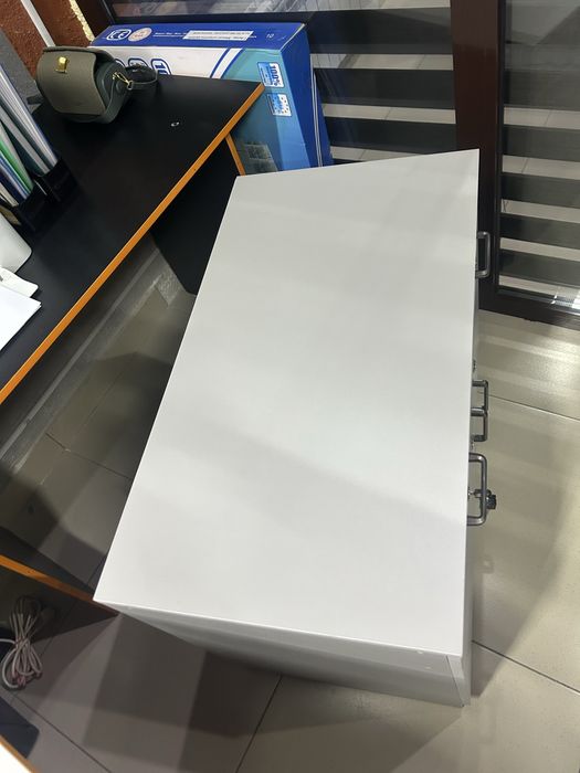 Офисная тумба или шкаф с замками