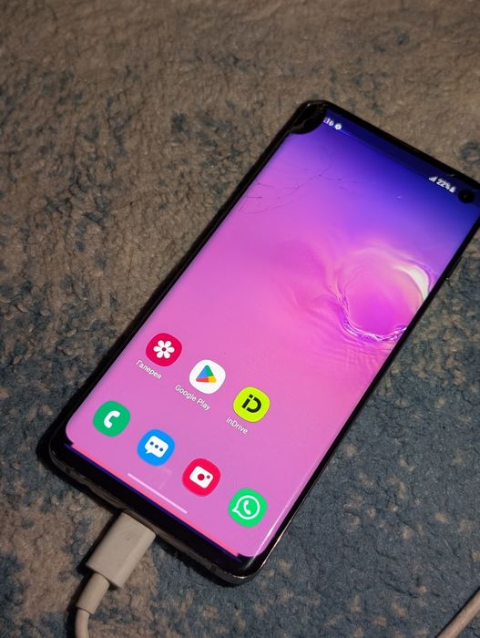 Iphone 12 и samsung s10