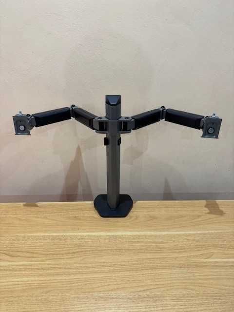 monitoare Dell 24 inch cu suport pentru jocuri sau lucru de acasa