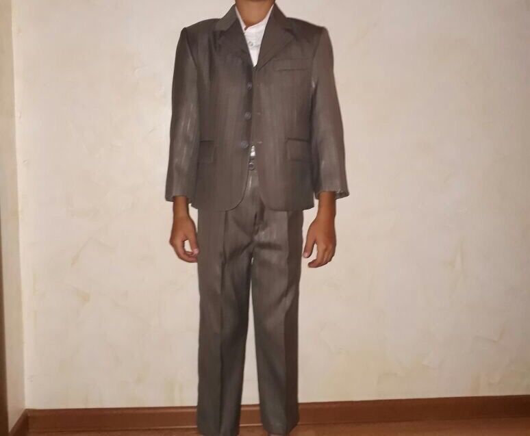 Продам костюм