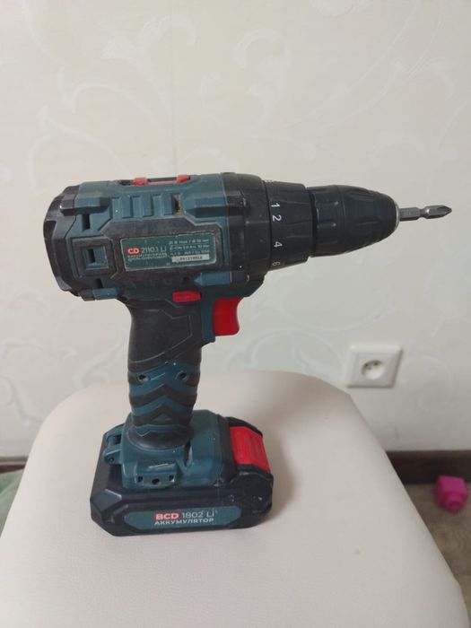 Продам дрель и шуруповерт электрический