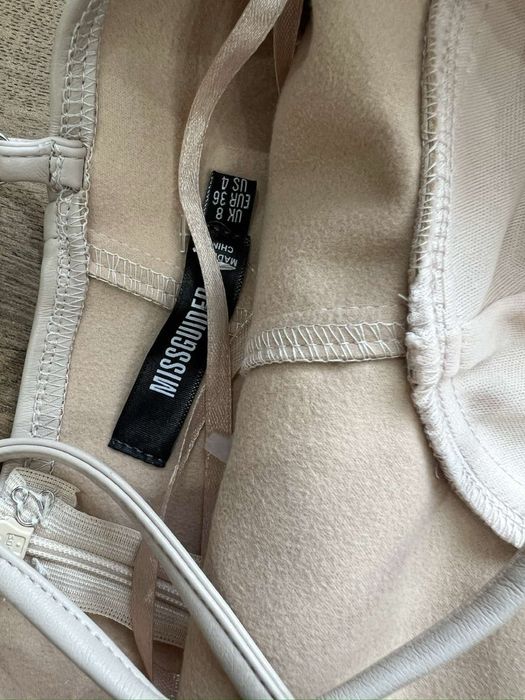 нова кожена рокля