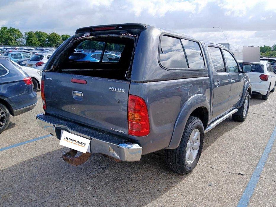 Dezmembrez Toyota hilux  3.0 Diesel D-4D ; 126KW/171CP 2005-2015
