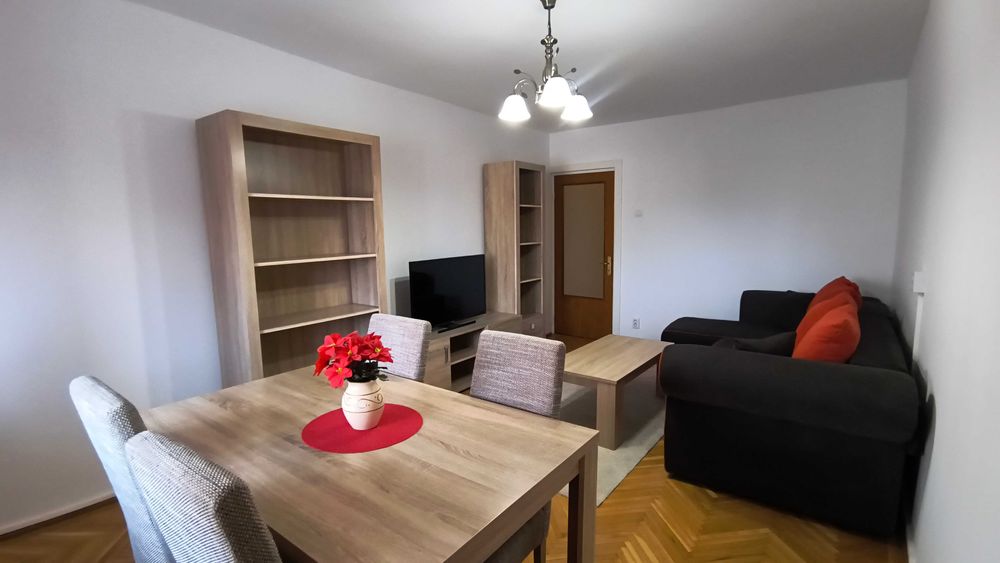 Ap spatios cochet decomandat 2 bai Piata 1 Mai/Ion Mihalache- Kiseleff