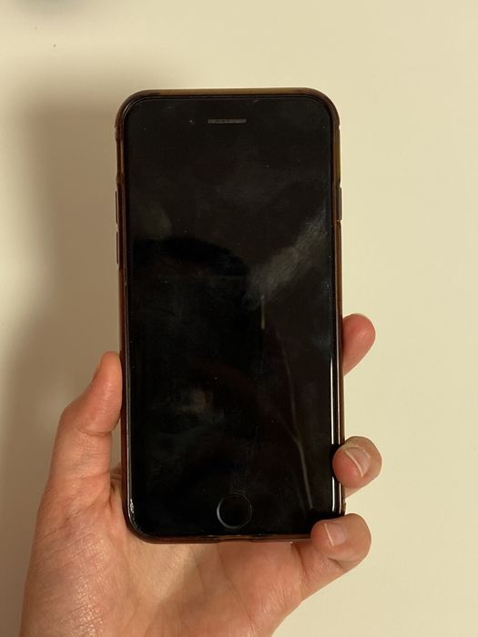 IPhone 7 в хорошем состоянии