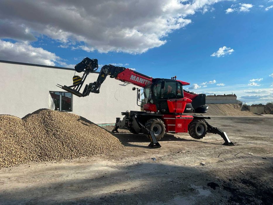 Închiriez Manitou MRT 2145