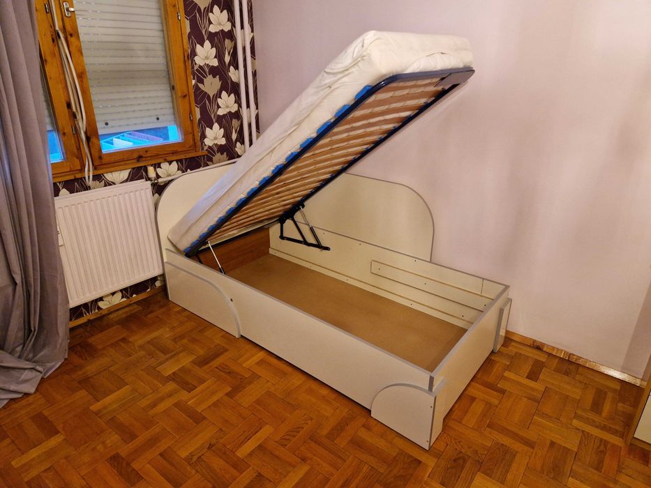 Единично легло с повдигащ механизъм и матрак 90/190см