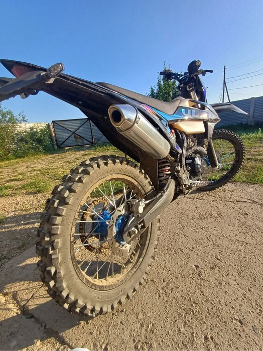 Эндуро мотоцикл 250cc ULAR A7