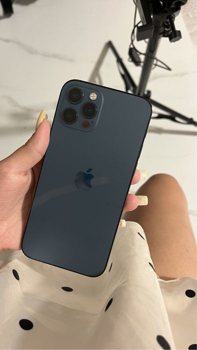 Iphone 12 pro сатылады
