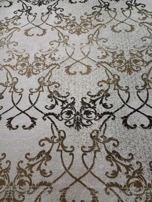 Продам ковры в хорошем состоянии