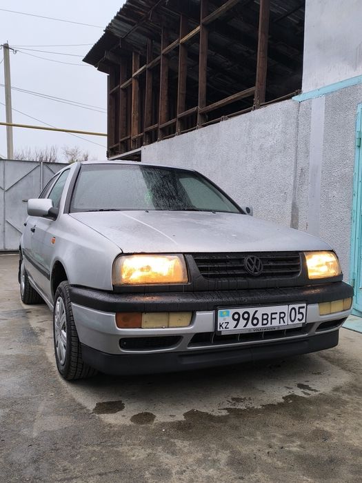 Volkswagen Vento 1.8