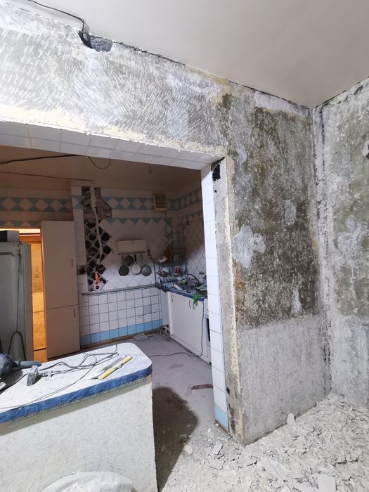 Демонтаж квартир и домов очистка старой краски и шпатлевки  быстро