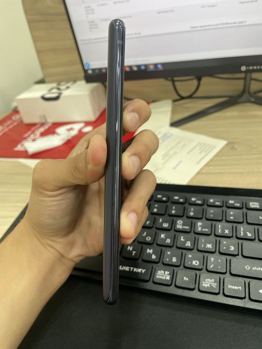 Samsung S20 FE  6/128
