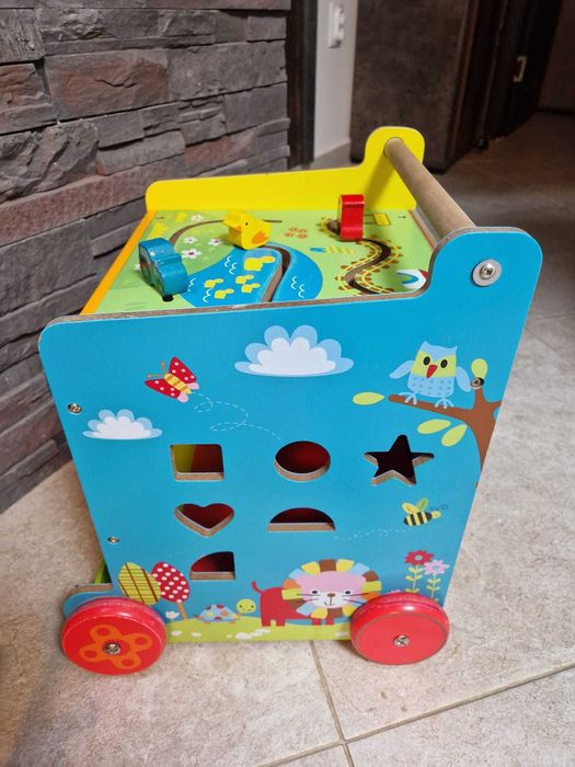 Lot jucarii si antemergator de lemn