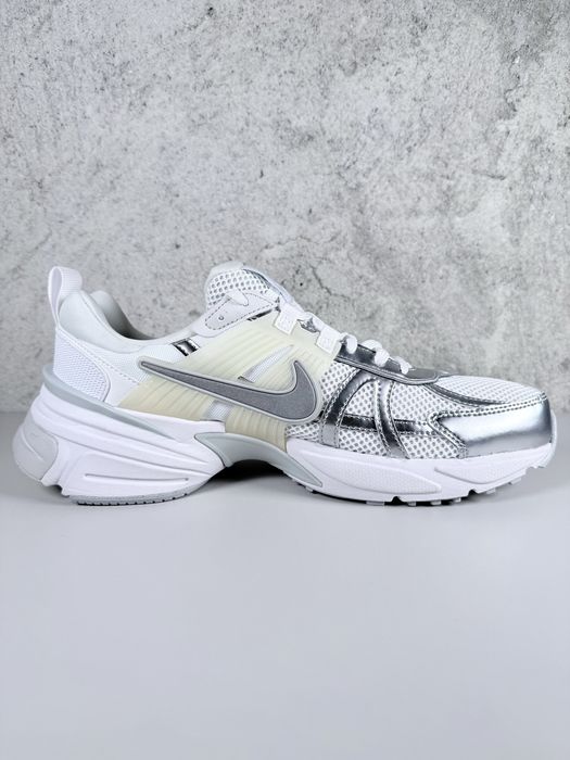 Nike V2K Run Metalic Silver White