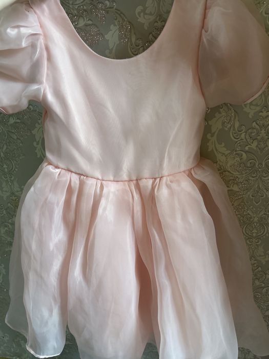 туфли девочкам 27р и платье 120 р