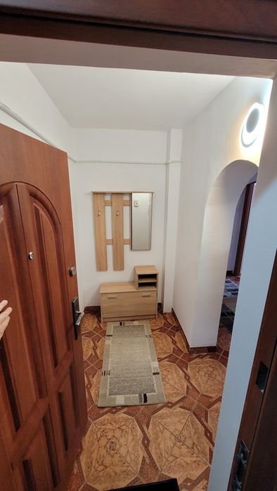 Apartanent de vanzare doua camere decomandat RM Sarat